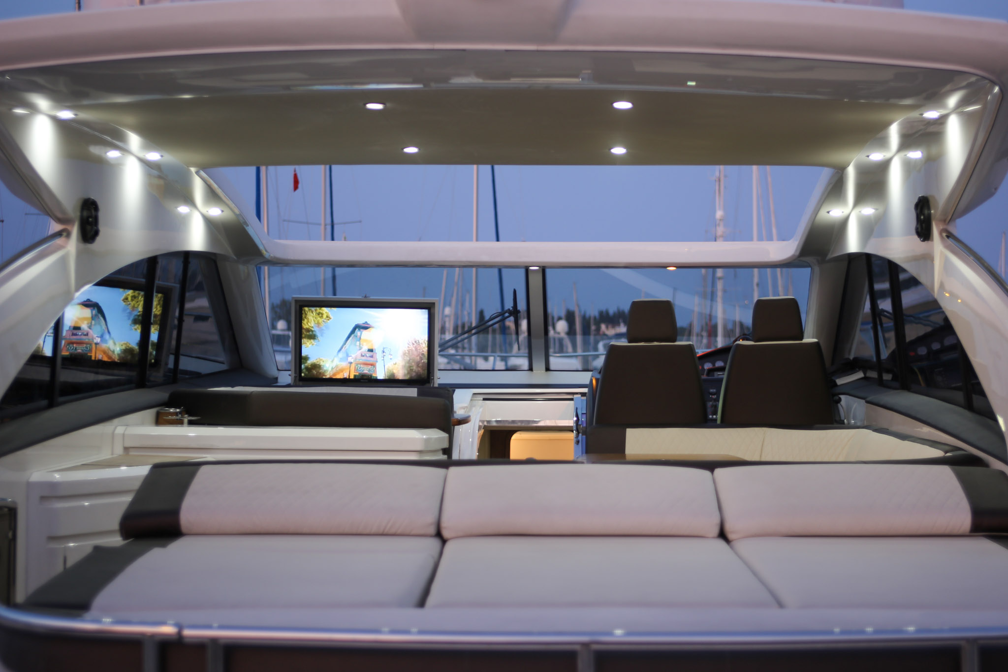 Are there any Specific Advantages to Chartering with Octana?