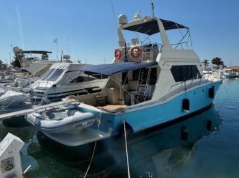 Hatteras - 52