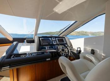 Sunseeker - Manhattan 63