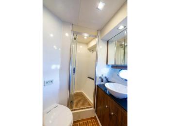 Sunseeker - Manhattan 63