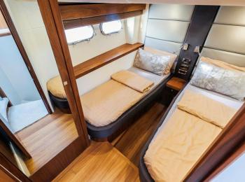 Sunseeker - Manhattan 63