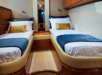 Ferretti Yachts - 760