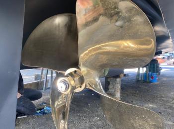 Cruisers Yachts - 560 Express