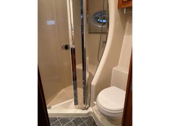 Cruisers Yachts - 560 Express