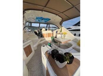 Cruisers Yachts - 560 Express