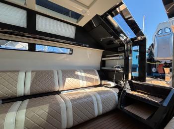 Argo Navis - Limo Tender 39