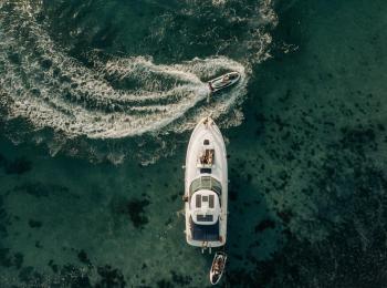 Sea Ray - 425 Sundancer