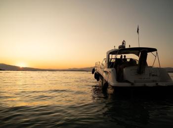 Sea Ray - 420 Sundancer