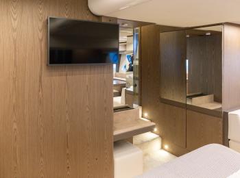 Ferretti Yachts - 550
