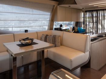 Ferretti Yachts - 550