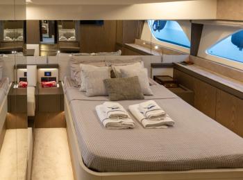 Ferretti Yachts - 550