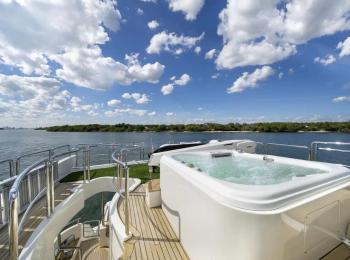 Azimut - 85F
