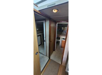 Bertram - 42 Flybridge Motor Yacht