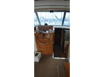 Bertram - 42 Flybridge Motor Yacht