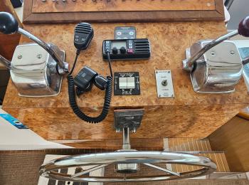 Bertram - 42 Flybridge Motor Yacht