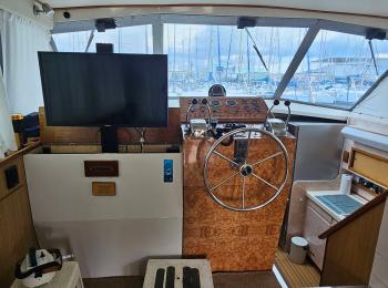 Bertram - 42 Flybridge Motor Yacht