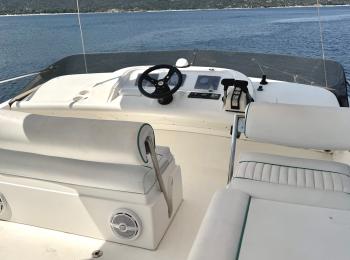 Fairline - 38