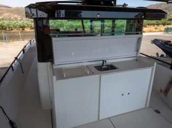 Axopar - 37 Cabin