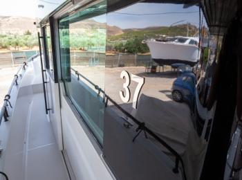 Axopar - 37 Cabin