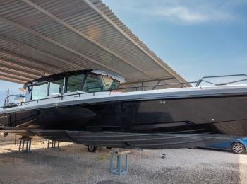 Axopar - 37 Cabin