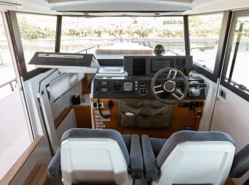 Axopar - 37 Cabin