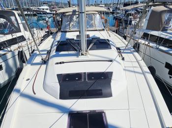 Dufour - 390