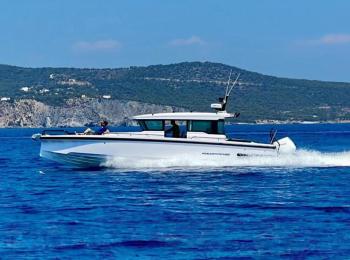 Axopar - 37 XC Cross Cabin