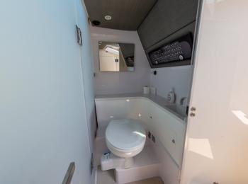 Axopar - 37 XC Cross Cabin