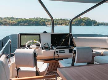Prestige - 690